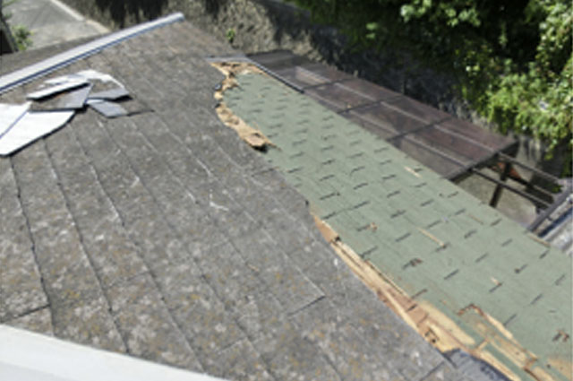 台風によりコロニアル剥がれ